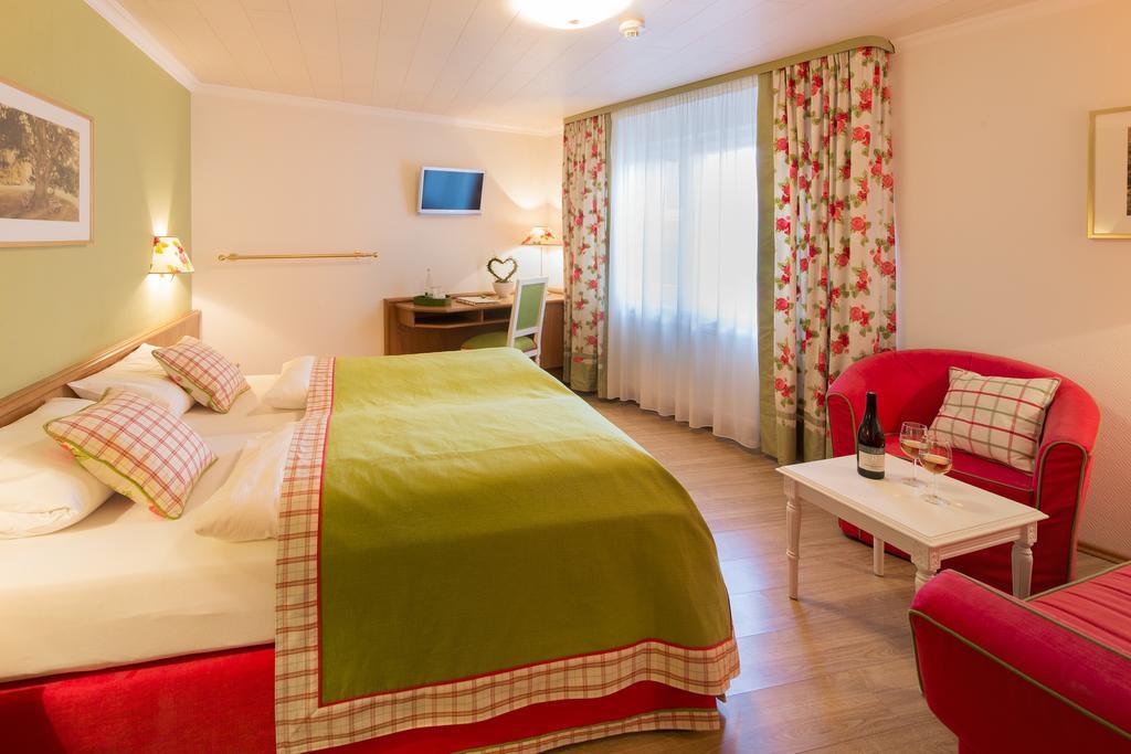 Landhotel Restaurant Zur Krone Gottenheim Quarto foto